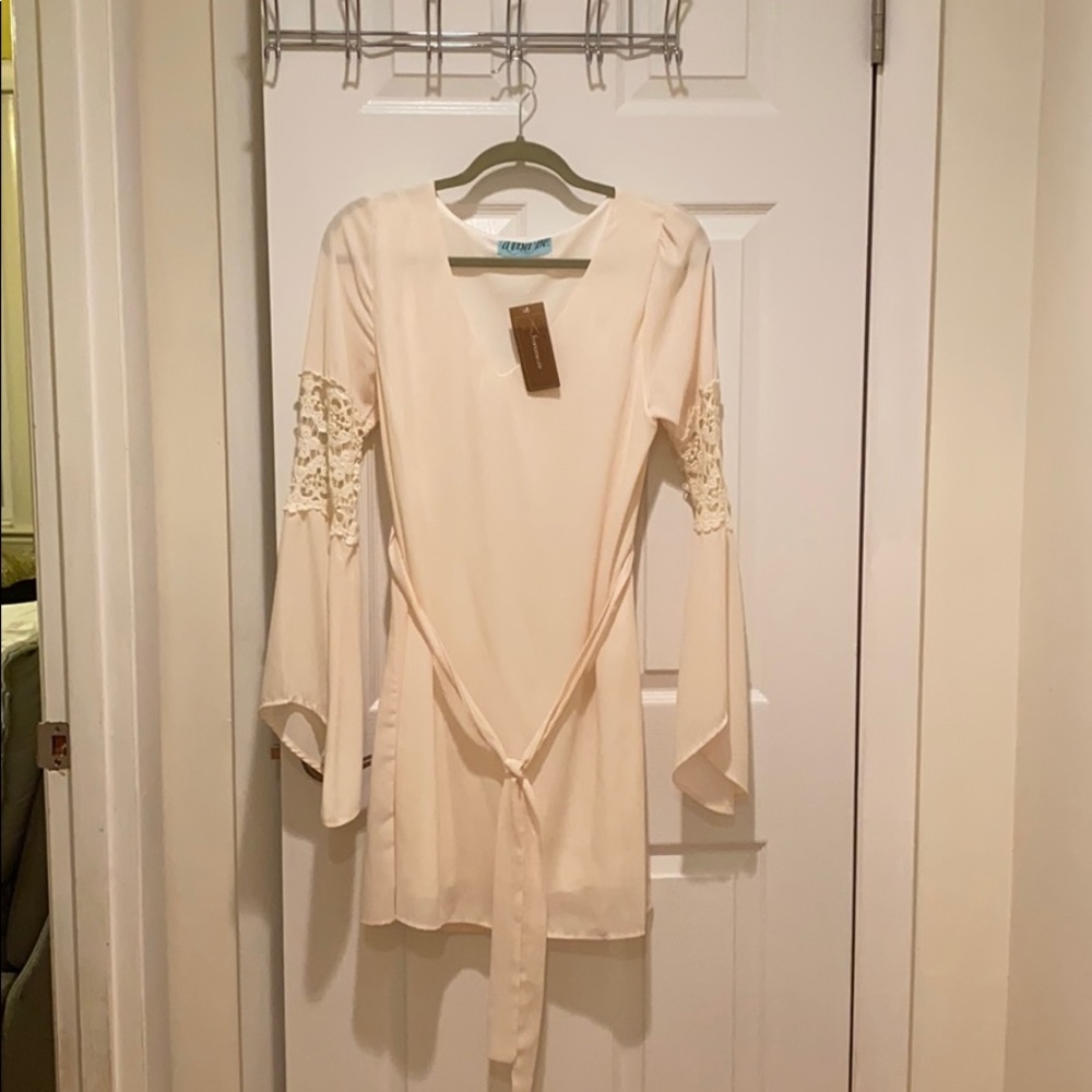 Francesca’s cream dress - NWT!
